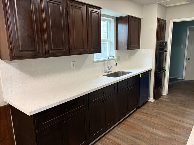Building Photo - 12719 Huntington Field Dr