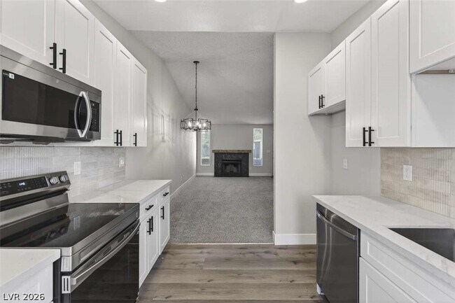 Building Photo - 6529 Pinon Pine Way