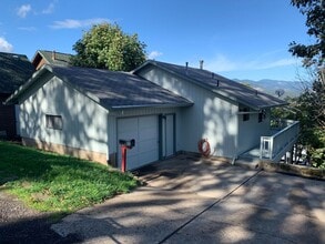 Building Photo - 120-15 &amp; 121-15 802 Mollie/801Eugene