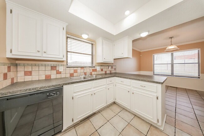 Building Photo - 2135 Jazzman Dr