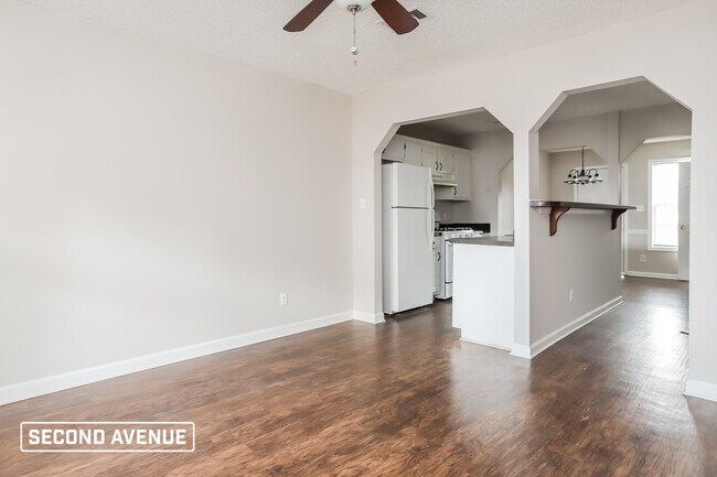 Building Photo - 1402 N Hampton Dr