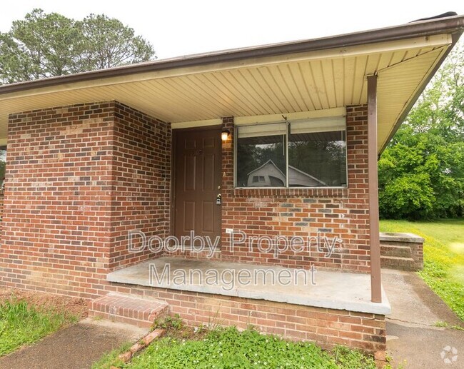 Building Photo - 807 Henderson Ave