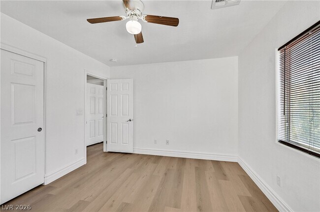 Building Photo - 6632 Babys Tear Pl