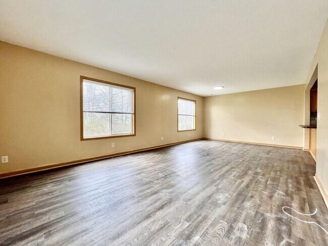 Building Photo - 2103-2105 Kinnrow Ave NW