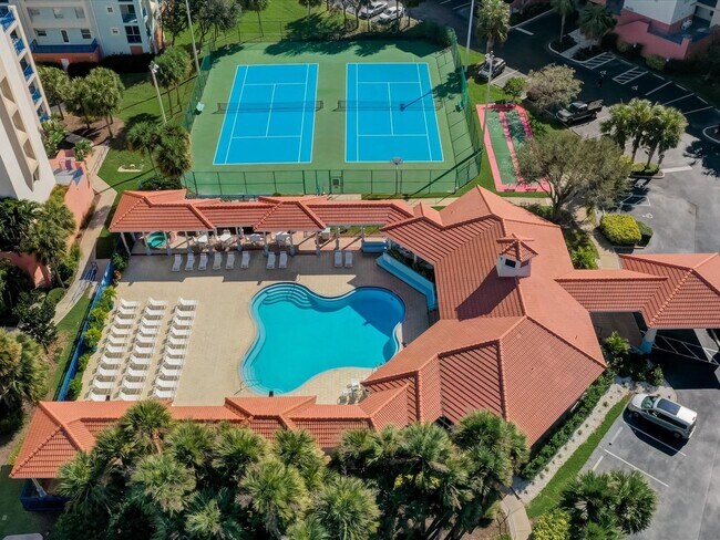 Building Photo - Beautiful Ocean Walk Condo Available April 10, 2026