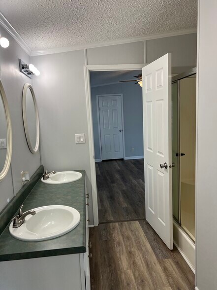 Building Photo - 2368 Beth Haven Church Rd