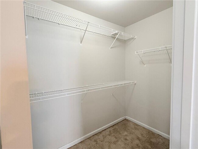 Building Photo - 1033 Haley Wds Ln
