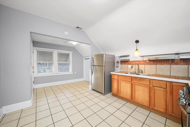 Building Photo - 2334 N 74th Ave