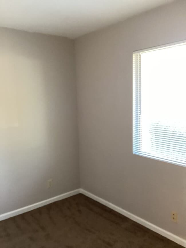 Building Photo - Large Two Story Condo In the Orcutt Bluffs with Easy Access to 135/Vandenberg SFB
