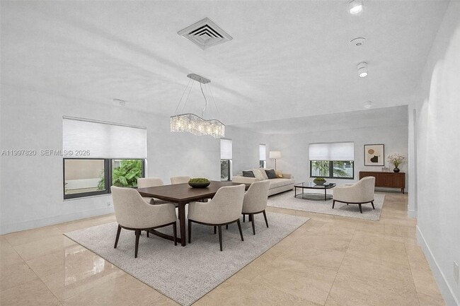 Building Photo - 2000 Brickell Ave