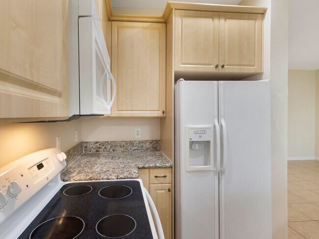 Building Photo - Coventry Townhomes