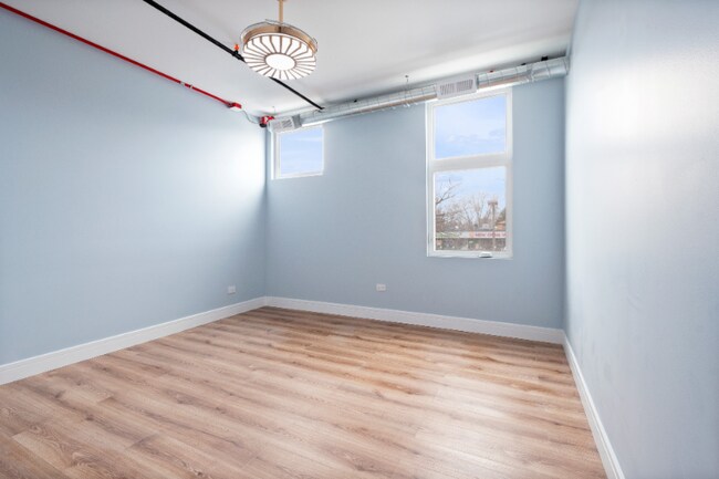 Building Photo - 9865 W Roosevelt Rd