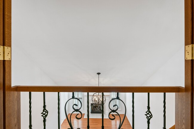Building Photo - 804 Steeplechase Way