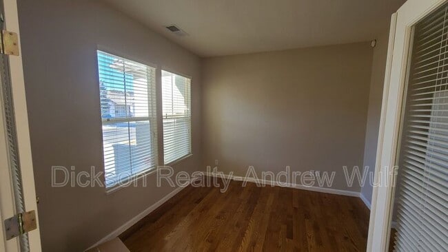 Building Photo - 7867 Morgan Pointe Cir