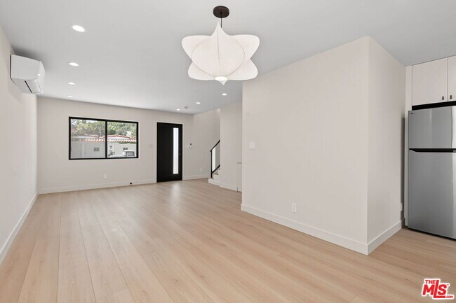 Building Photo - 5841 Whitworth Dr