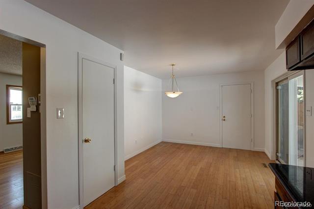 Building Photo - 6233 W Caley Ave