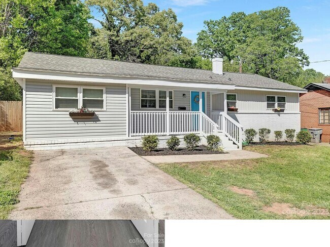 Primary Photo - 3216 Credenza Rd