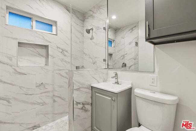 Building Photo - 1235 N Harper Ave