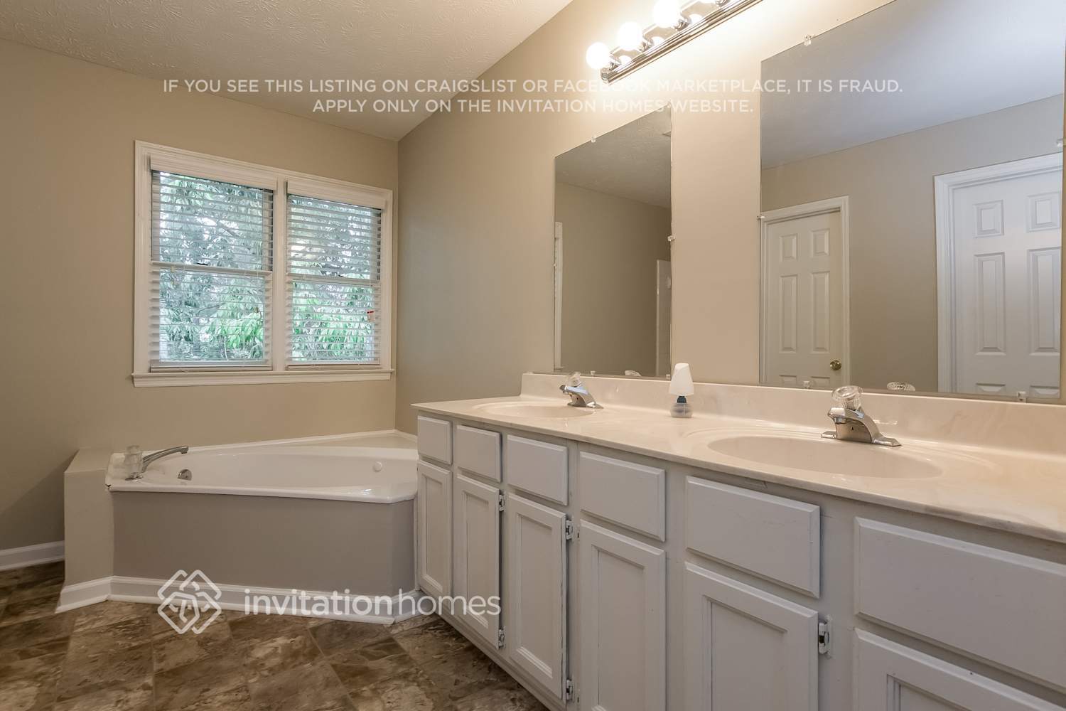 Building Photo - 1166 Kings Arm Ct