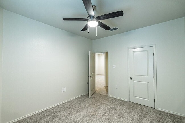 Building Photo - 1136 N 7th St