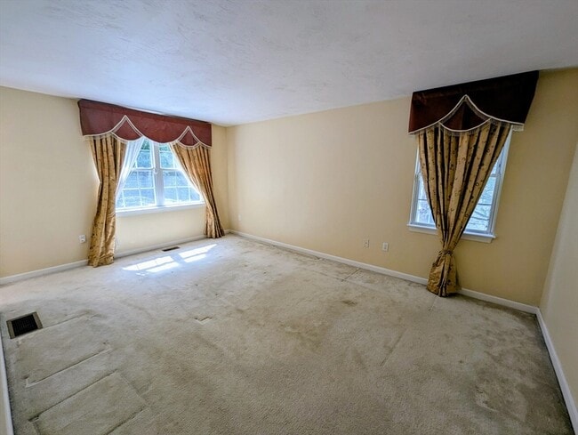 Building Photo - 52 Palomino Dr