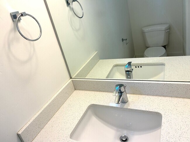 Building Photo - 3883 Komenda Ct