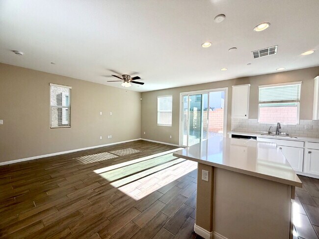 Building Photo - HIVE FALL MOVE-IN SPECIAL: NEWER 2024 BUILD | GATED COMMUNITY | SOLAR INCLUDED