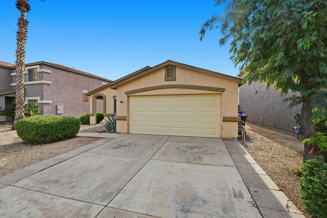 Building Photo - Johnson Ranch 3 Bedroom! Tile Throughout All Appliances!