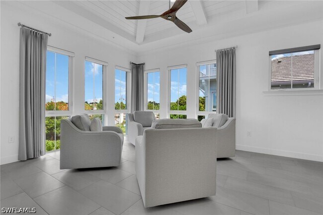 Building Photo - 6585 Dominica Dr