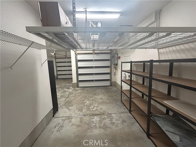 Building Photo - 253 S Vermont Ave