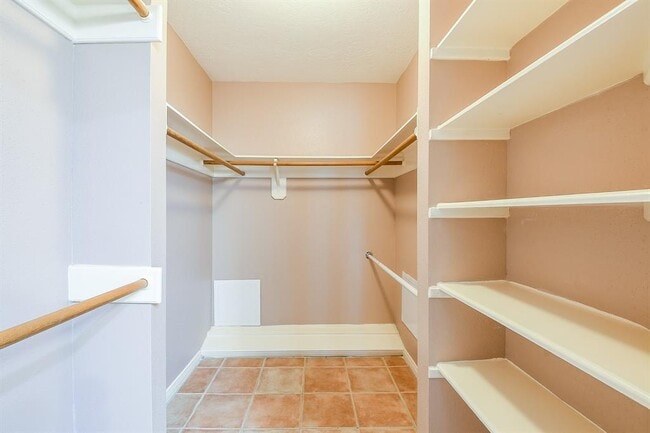 Building Photo - 16746 Square Rigger Ln