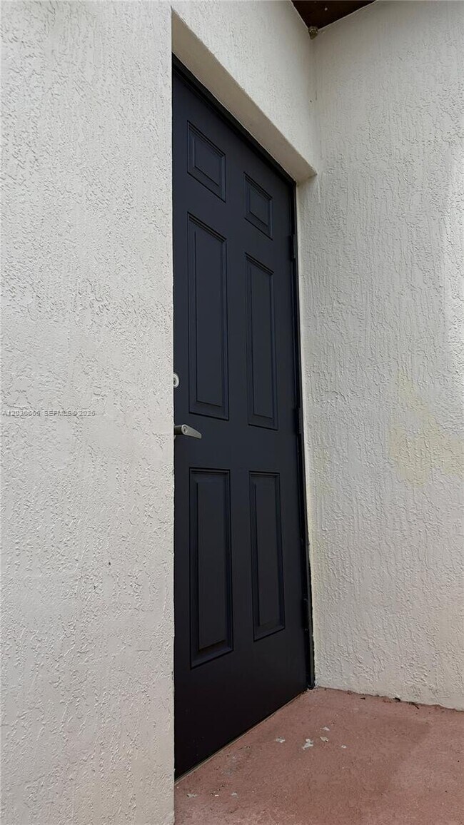 Building Photo - 9273 SW 172nd Ave