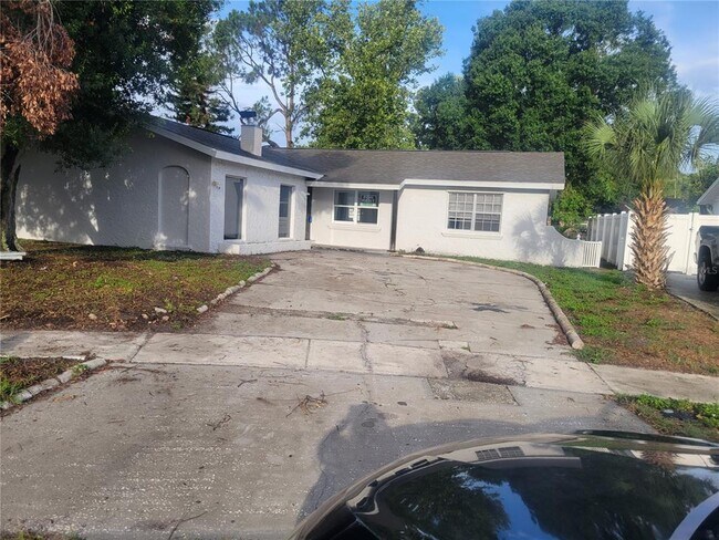 Primary Photo - 904 Winchester Ct