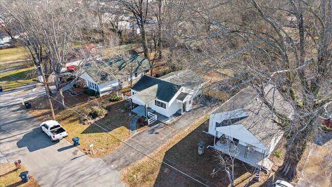 Building Photo - Newly renovated 2bed 2bath for rent!