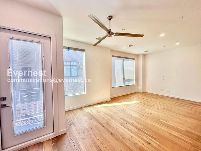 Building Photo - 2711 Kimsey Dr