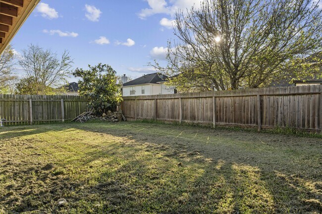 Building Photo - 16122 Taloncrest Dr