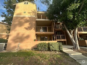 Building Photo - 2 Bedroom home for lease in Rancho Cucamonga