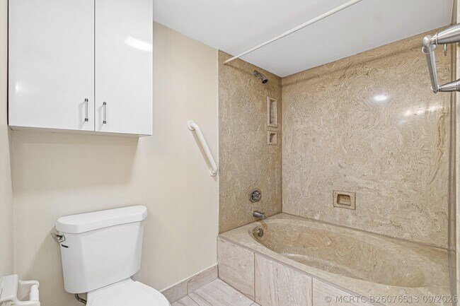 Building Photo - 6562 Boca Del Mar Dr