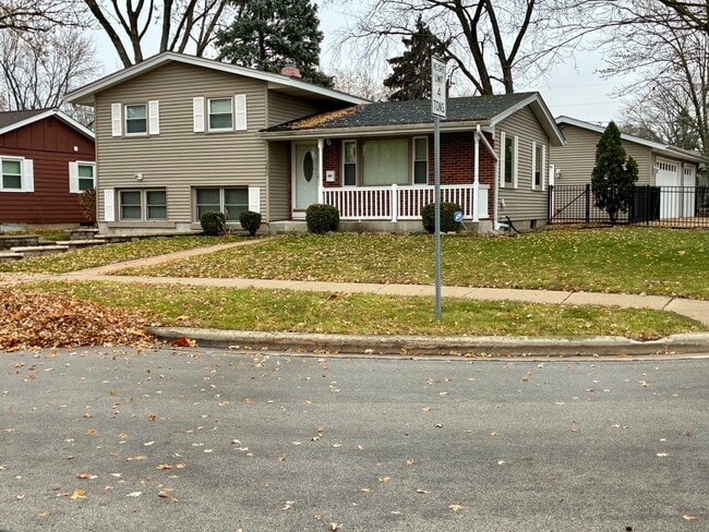 Building Photo - 360 Garden Ct