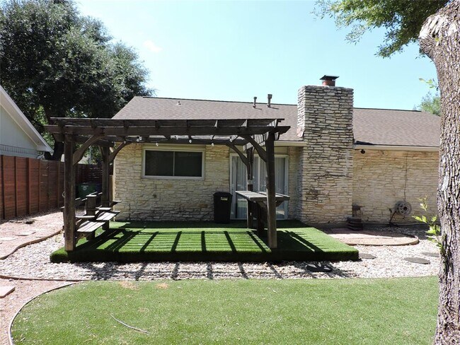 Building Photo - 1625 Chippeway Ln