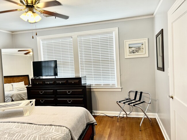 Building Photo - 5057 Blackburn St