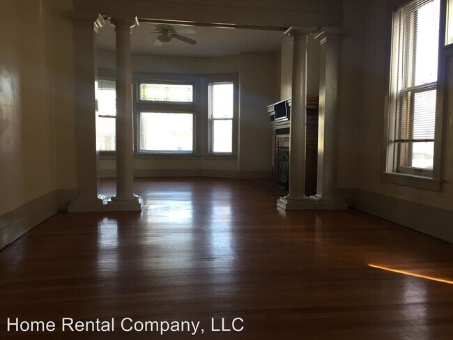 Building Photo - 1448-1450 Lake Dr SE