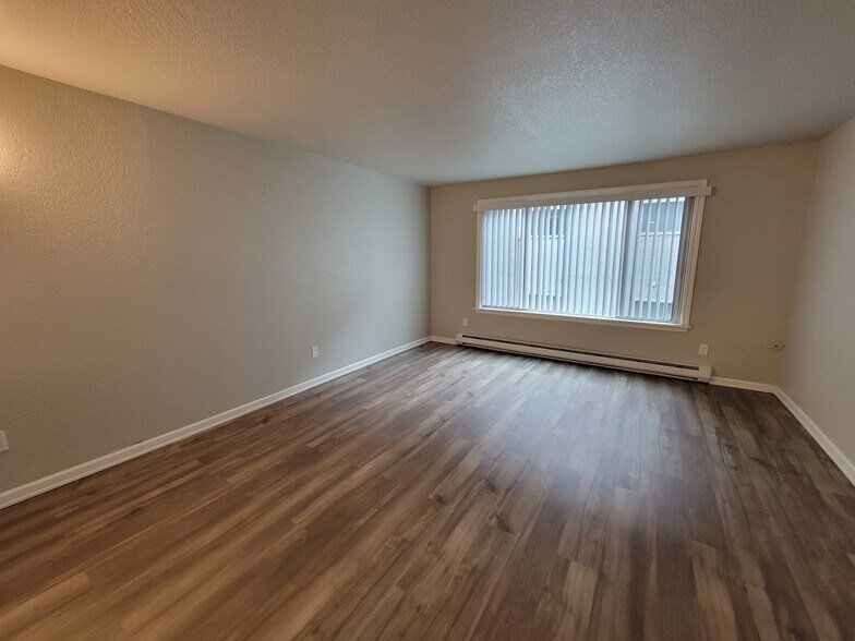 Building Photo - Campus View I