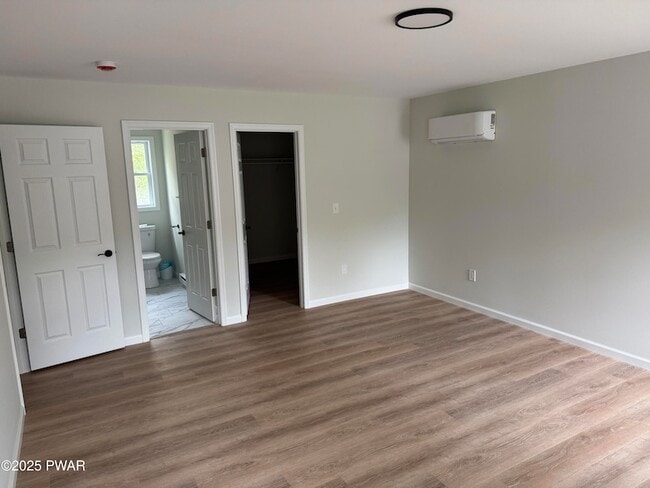 Building Photo - 125 Cobblestone Dr