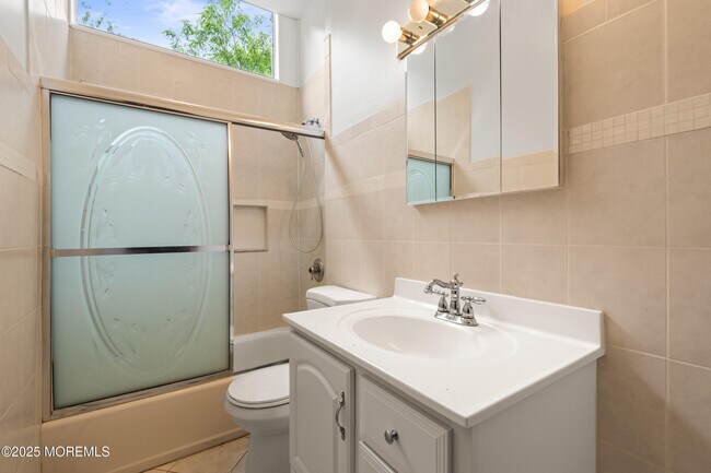 Building Photo - 606 Deal Rd