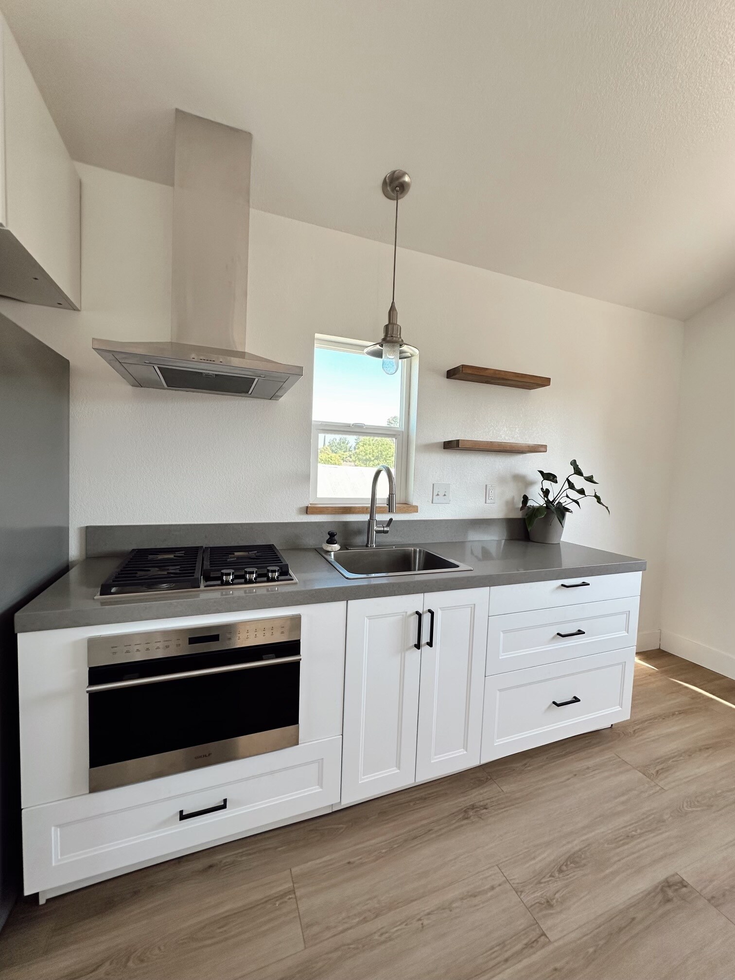 Building Photo - 1500 N Johnson Rd