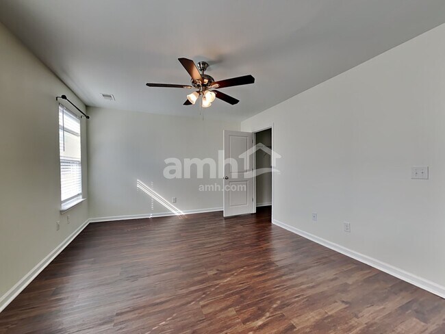 Building Photo - 509 Wayton Cir