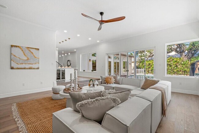 Building Photo - 1707 Caribbean Dr