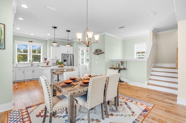 Building Photo - 6 Wilkes Rd