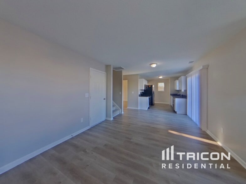 Building Photo - 411 Fox Trot Dr